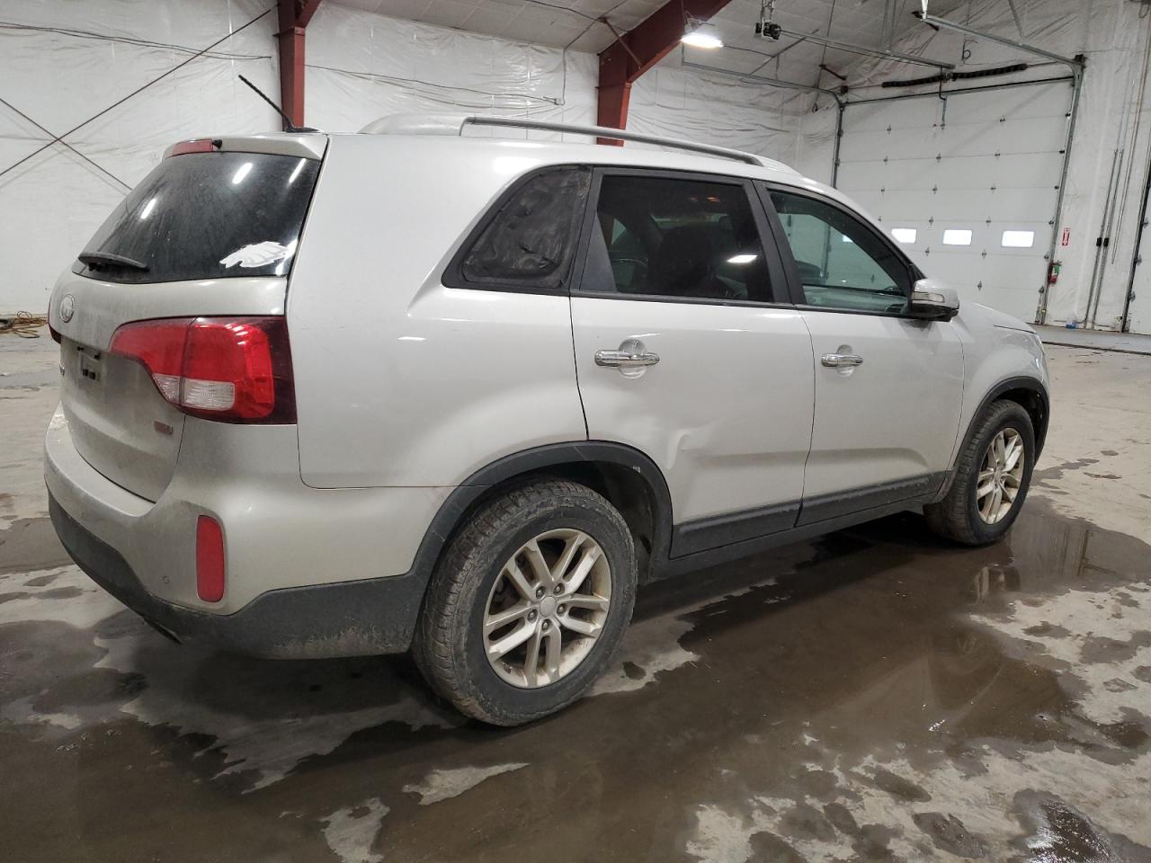 2015 KIA SORENTO LX - Image 3