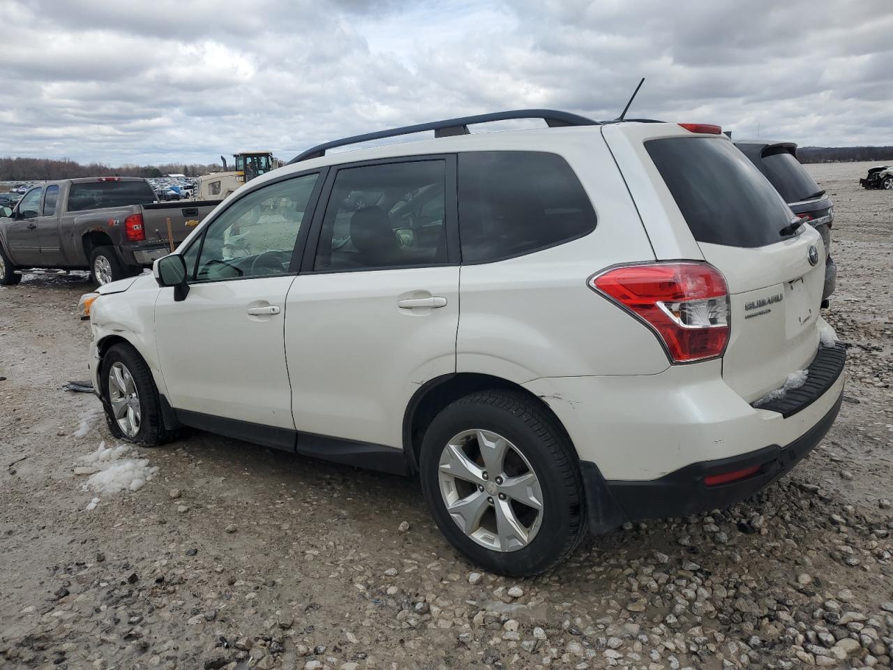 2015 SUBARU FORESTER 2 - Фото 2