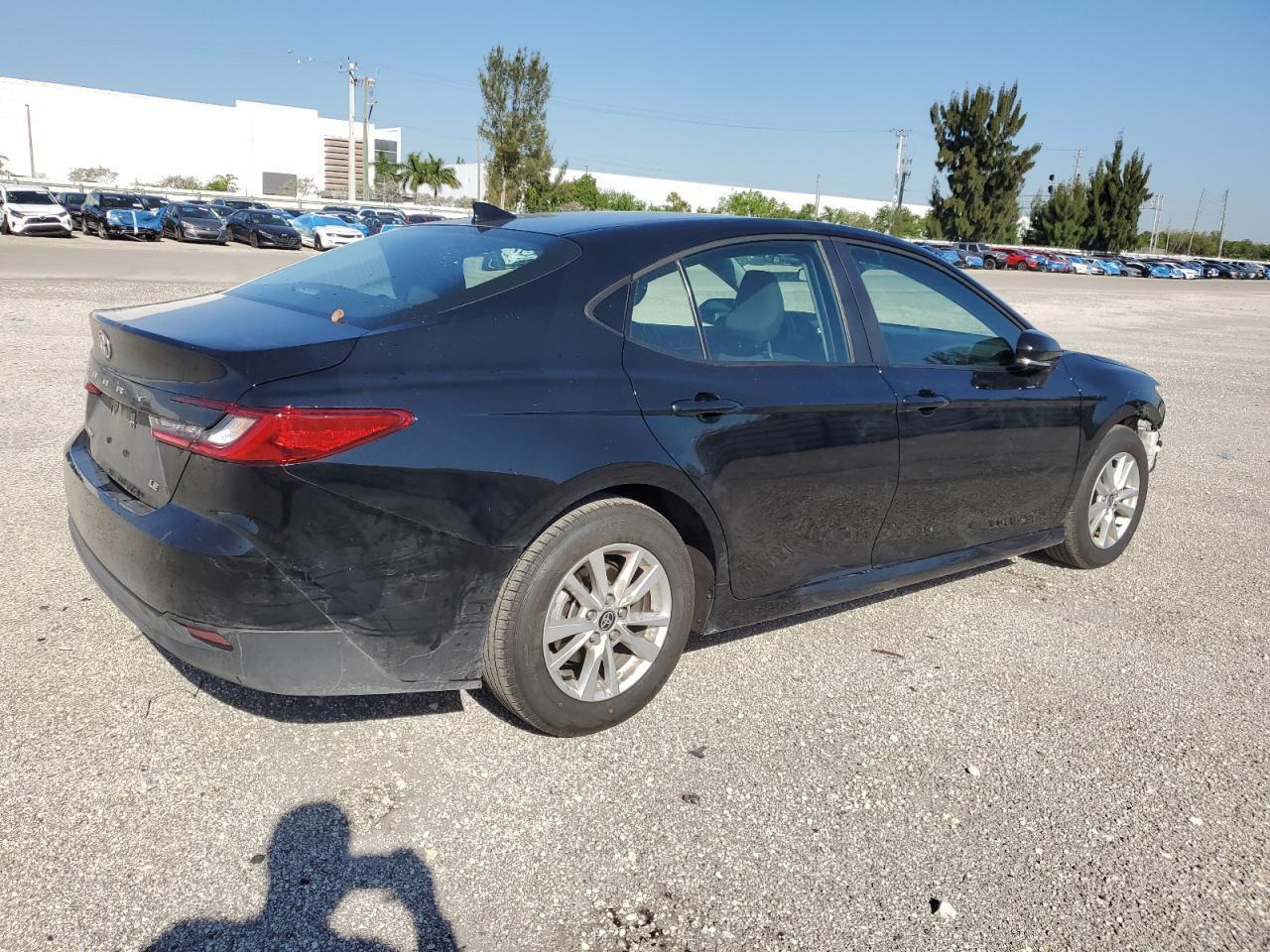 2025 TOYOTA CAMRY XSE - Image 3