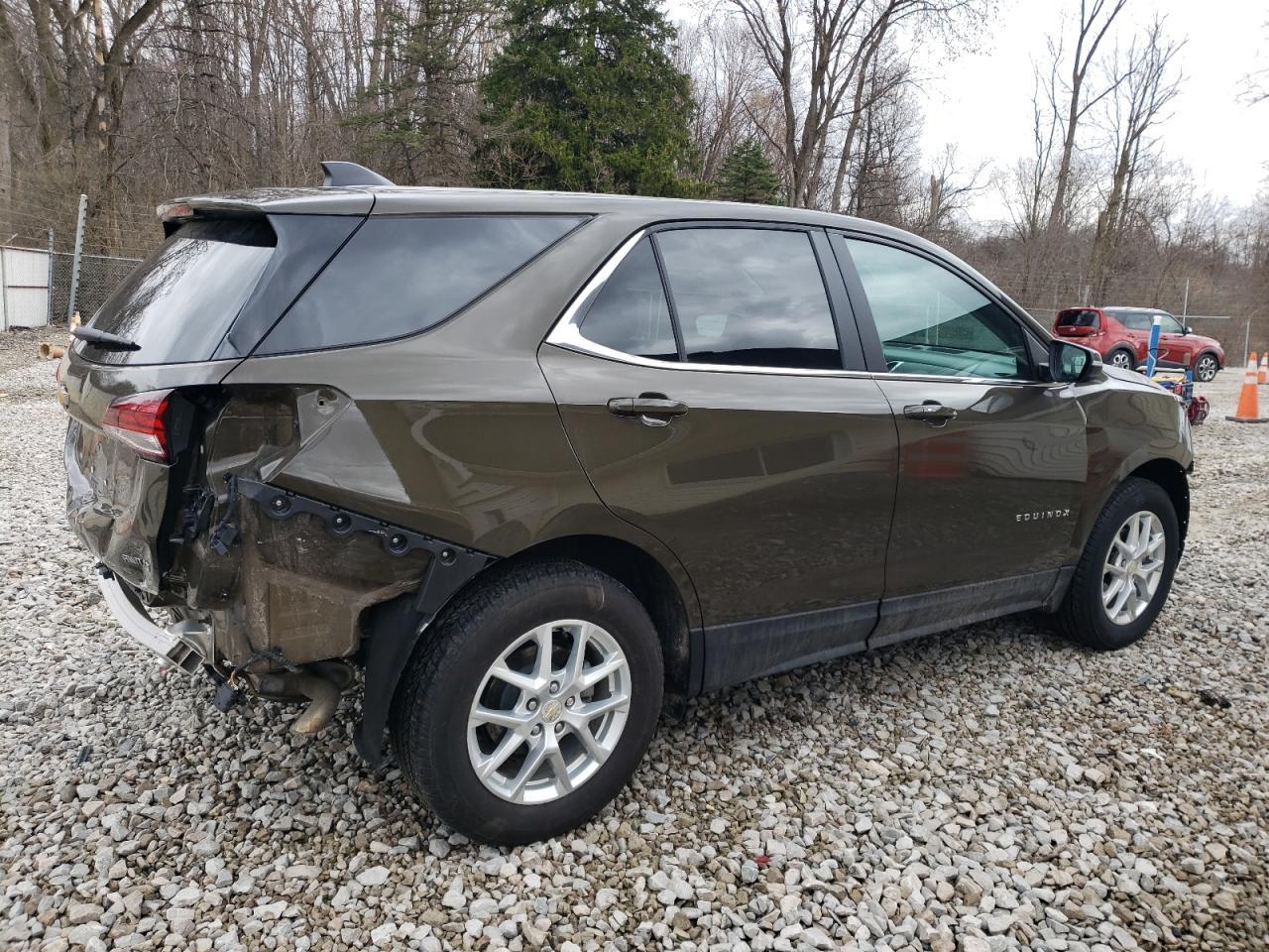 2024 CHEVROLET EQUINOX LT - Image 3