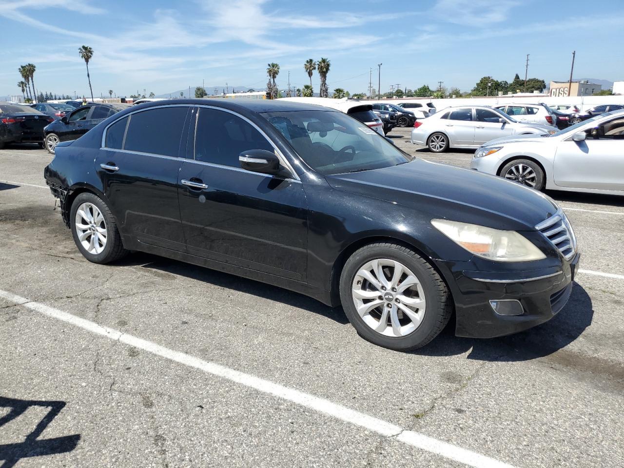 2011 HYUNDAI GENESIS 3. - Image 4