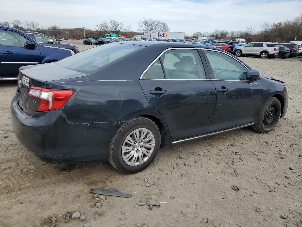 2014 TOYOTA CAMRY L - Image 3