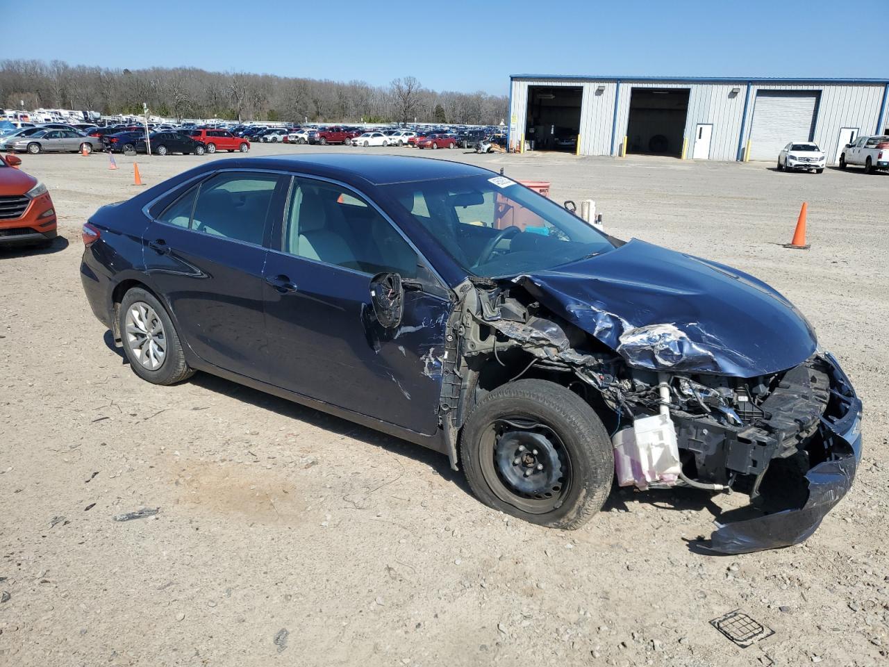 2015 TOYOTA CAMRY LE - Фото 4