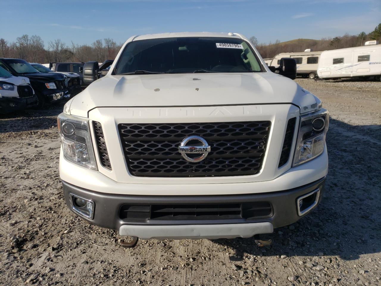 2017 NISSAN TITAN XD S - Фото 5