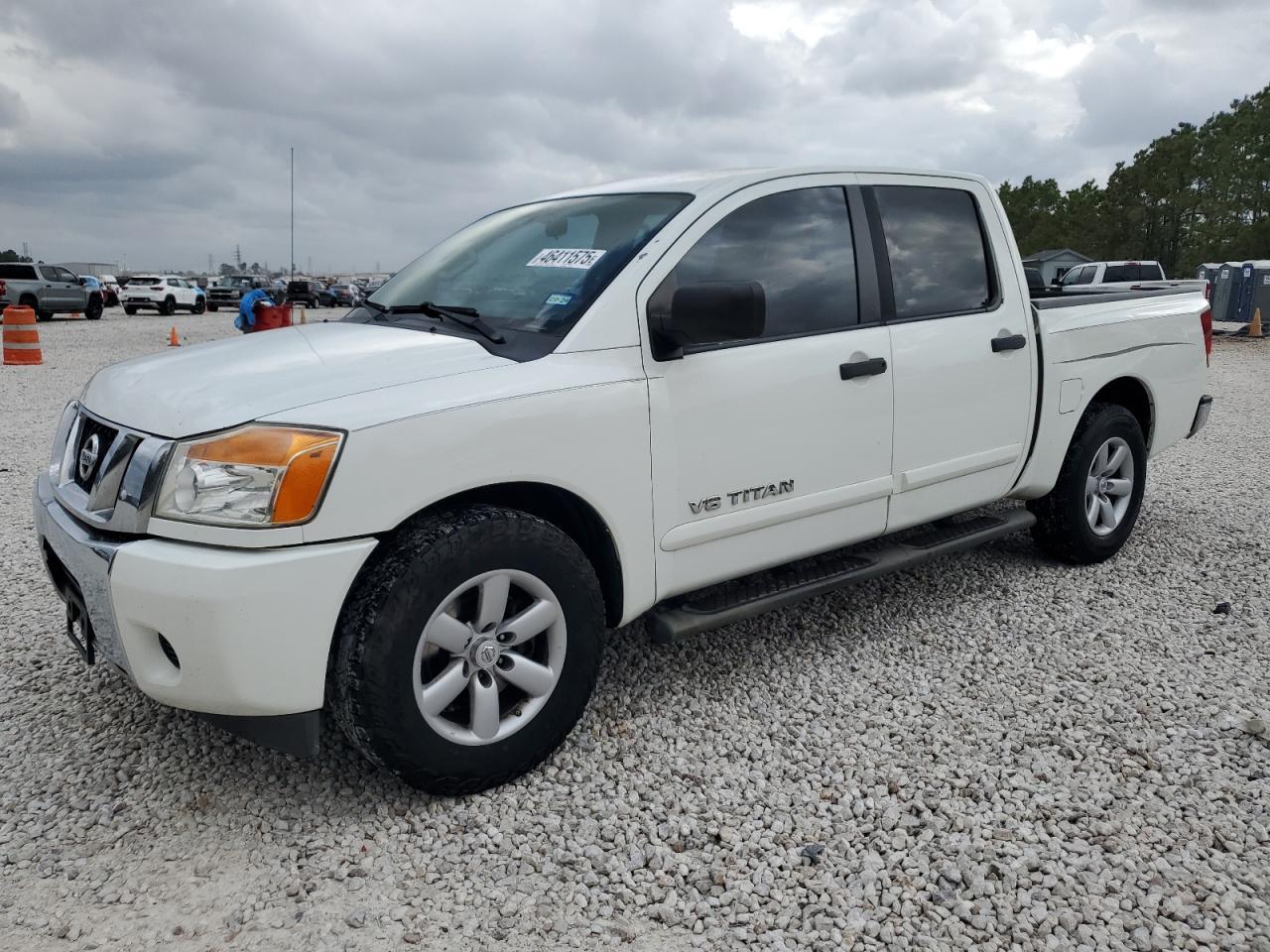 2013 NISSAN TITAN S