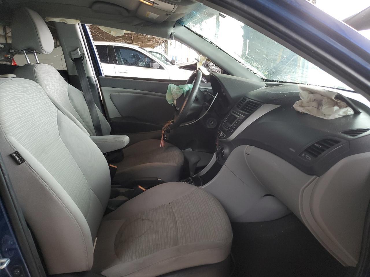 2015 HYUNDAI ACCENT GLS - Image 7