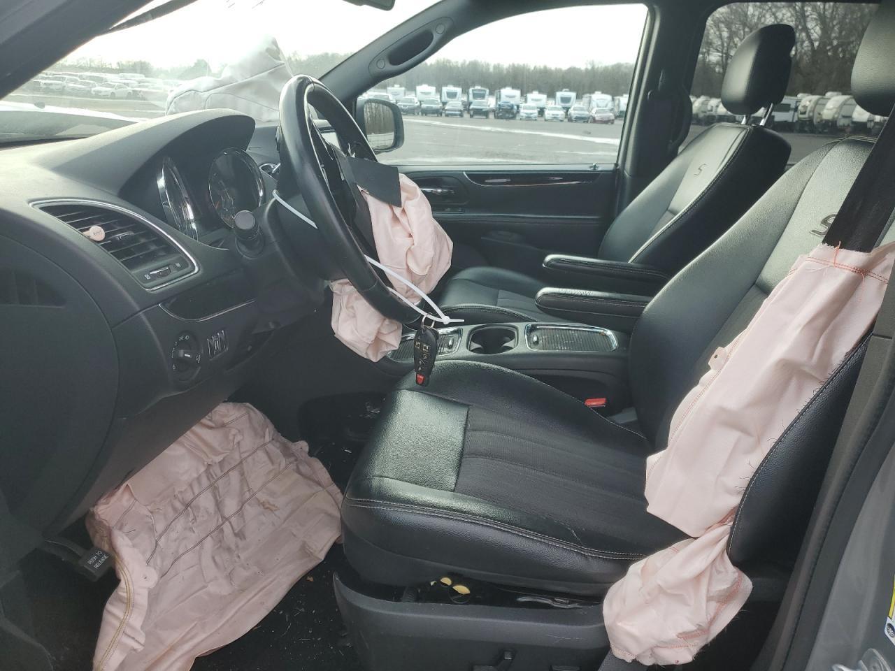 2014 CHRYSLER TOWN & COU - Фото 7