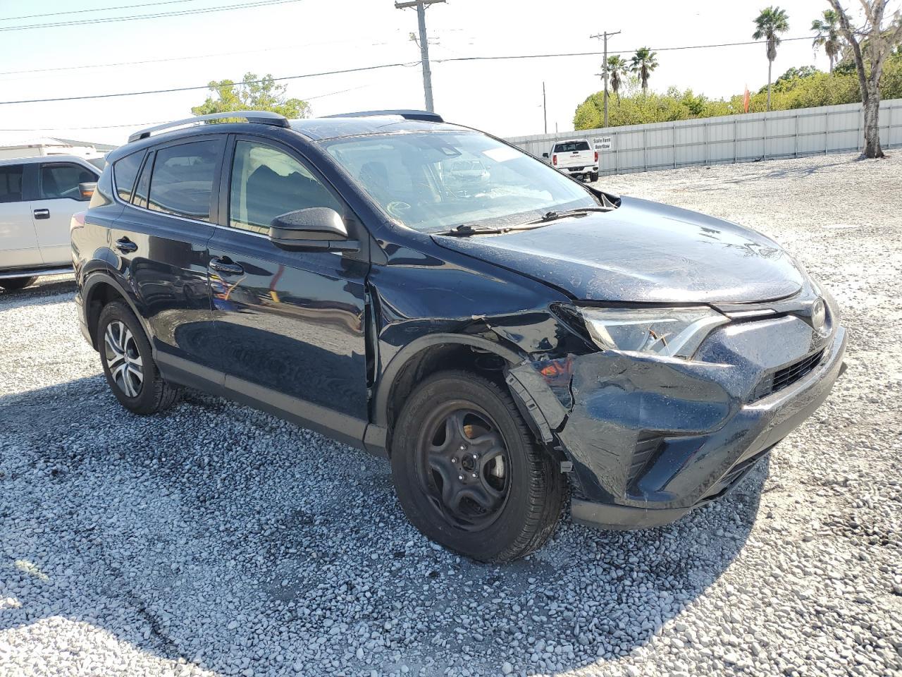 2018 TOYOTA RAV4 LE - Image 4