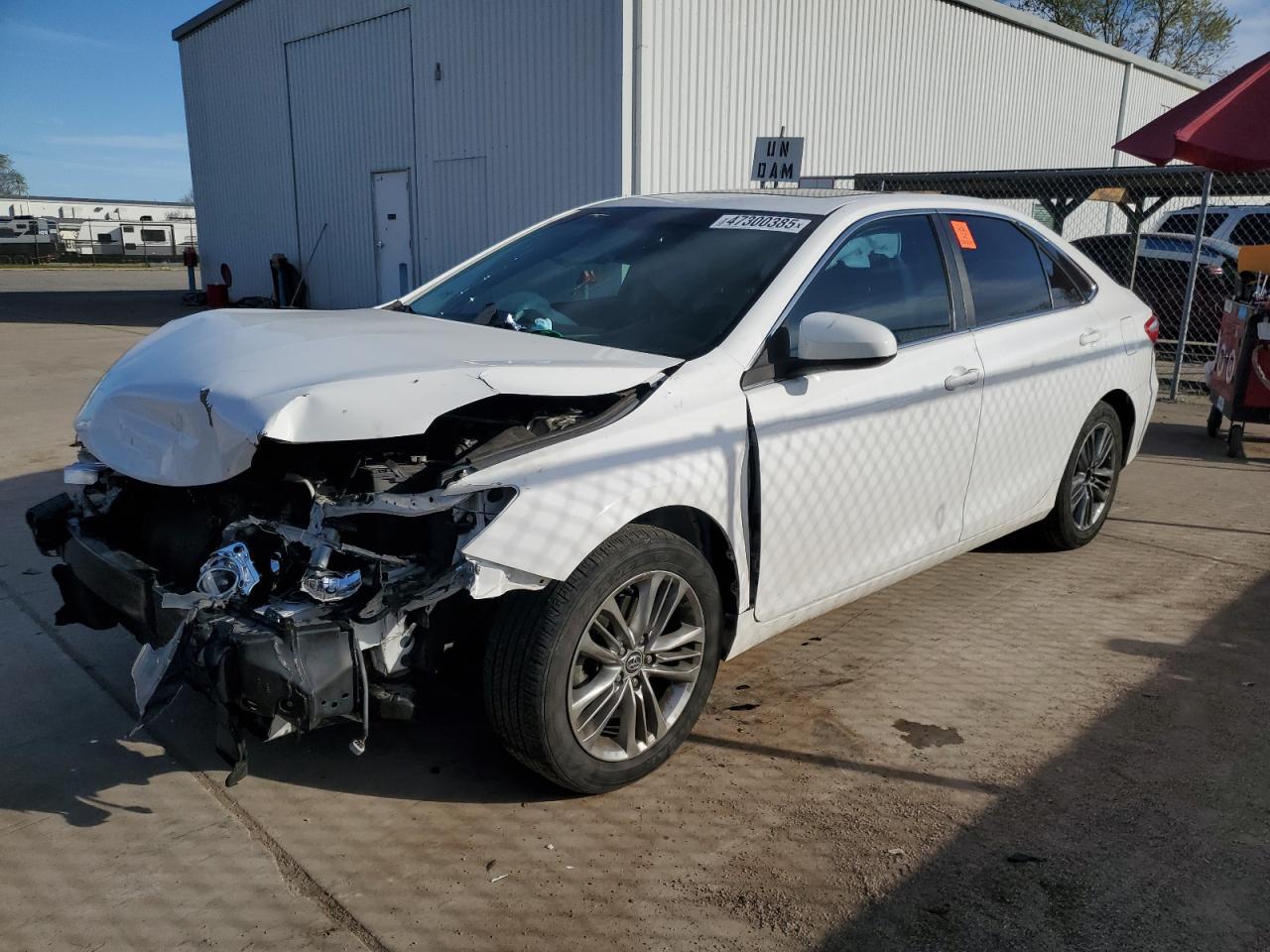 2016 TOYOTA CAMRY LE