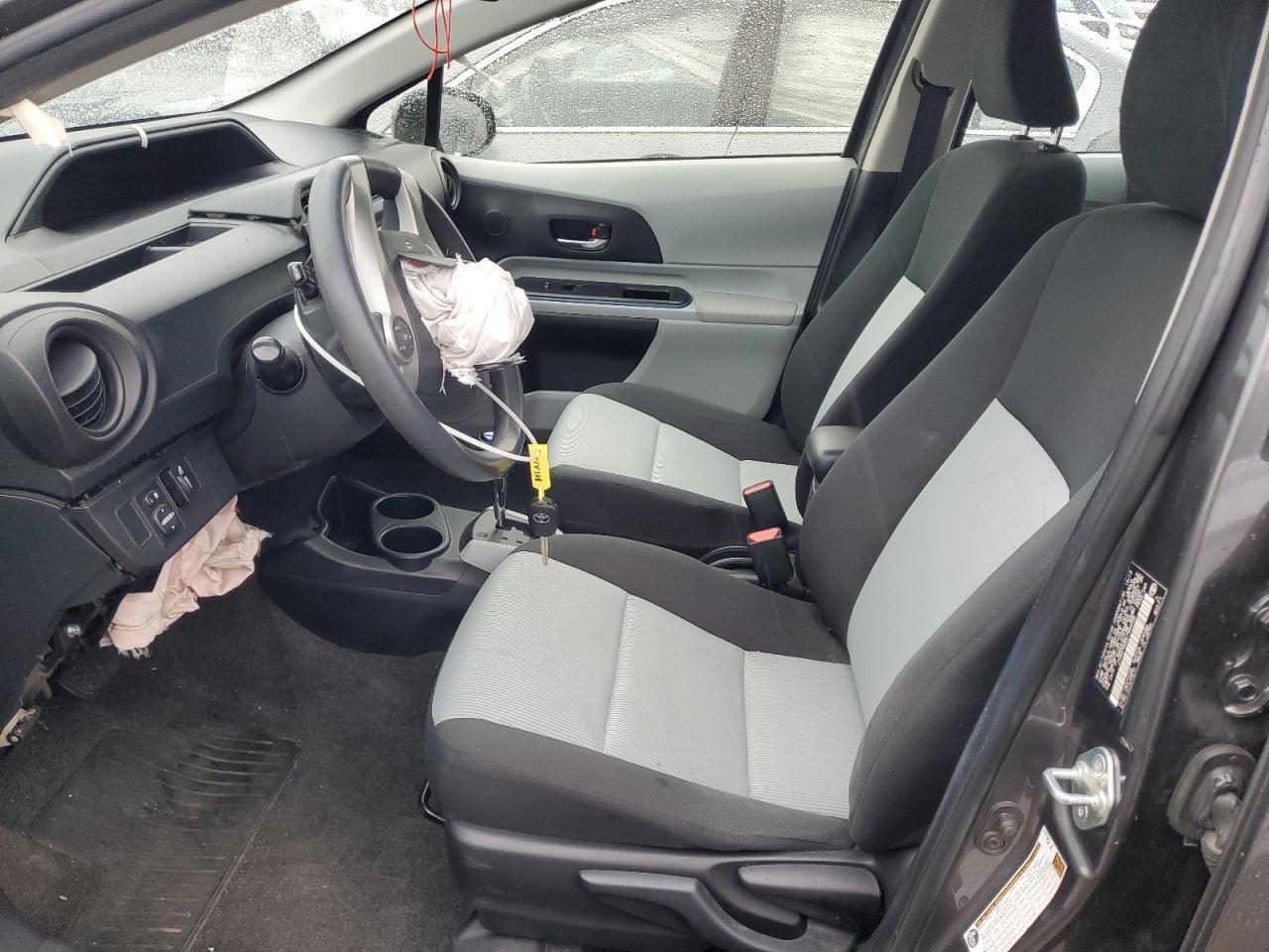 2013 TOYOTA PRIUS C - Фото 7