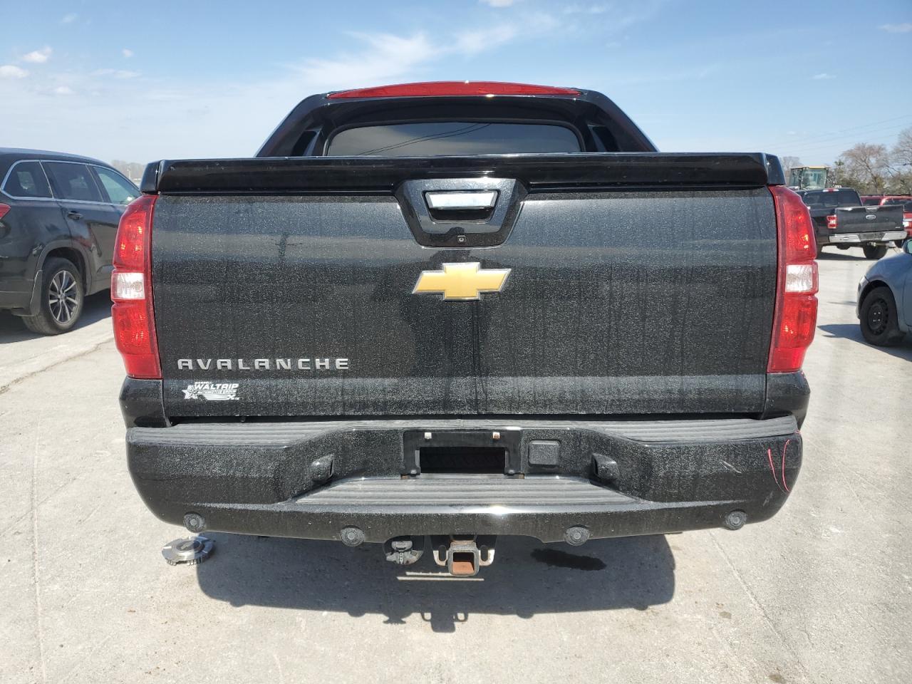 2013 CHEVROLET AVALANCHE - Фото 6