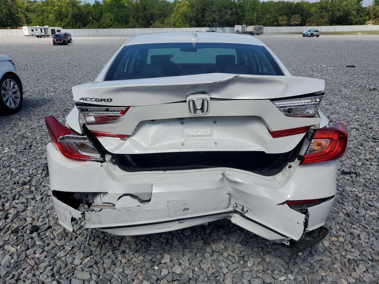2018 HONDA ACCORD LX - Image 6