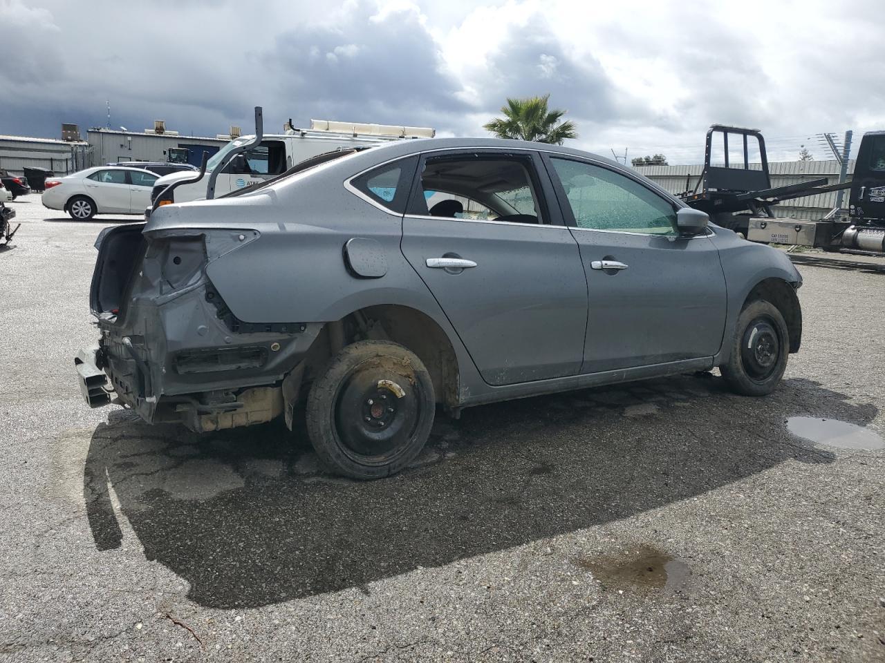 2018 NISSAN SENTRA S - Фото 3