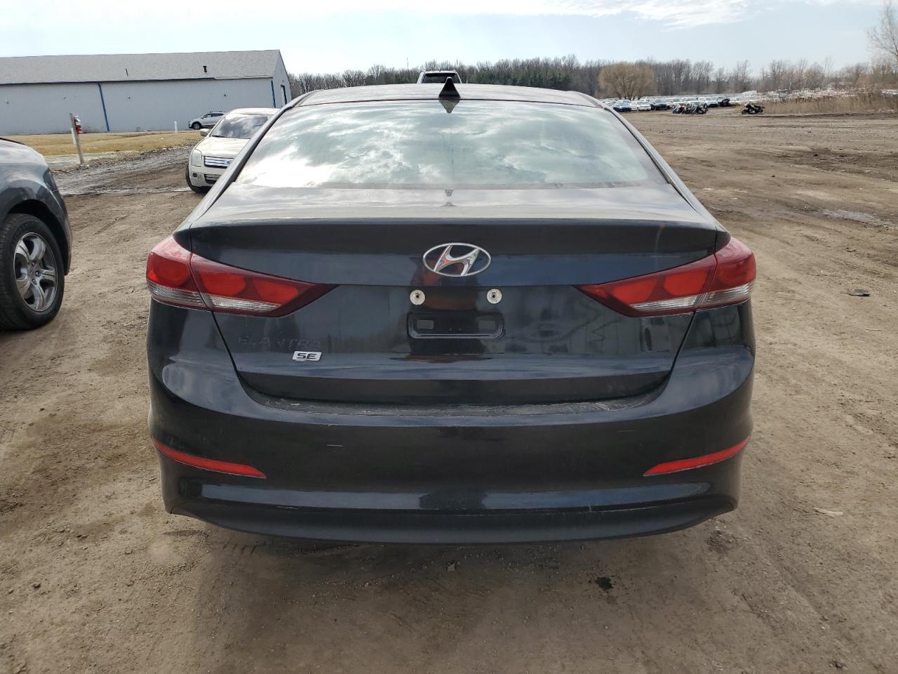 2017 HYUNDAI ELANTRA SE - Image 6