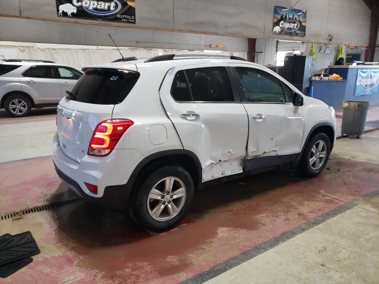 2018 CHEVROLET TRAX 1LT - Image 3