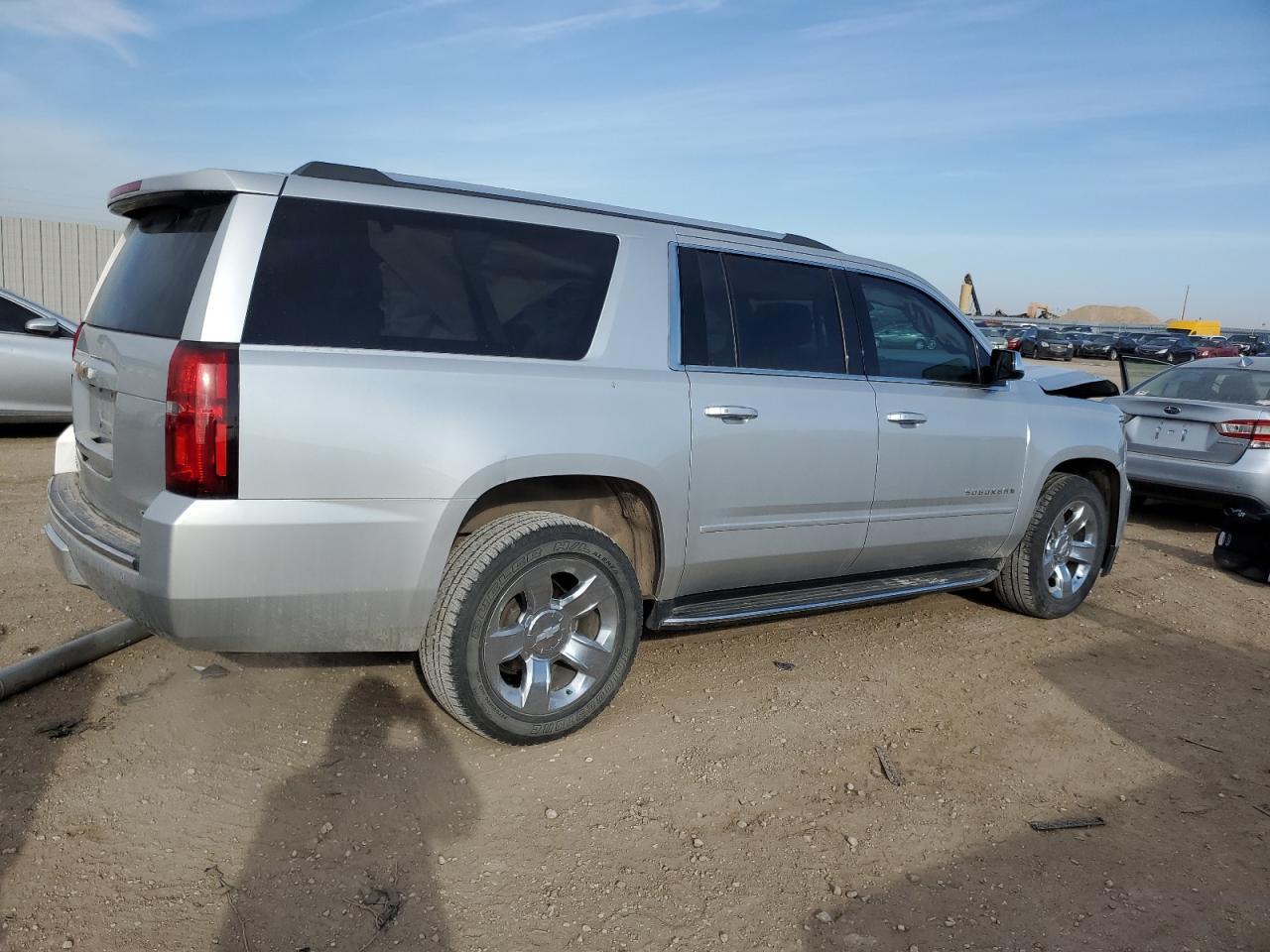 2017 CHEVROLET SUBURBAN K - Фото 3