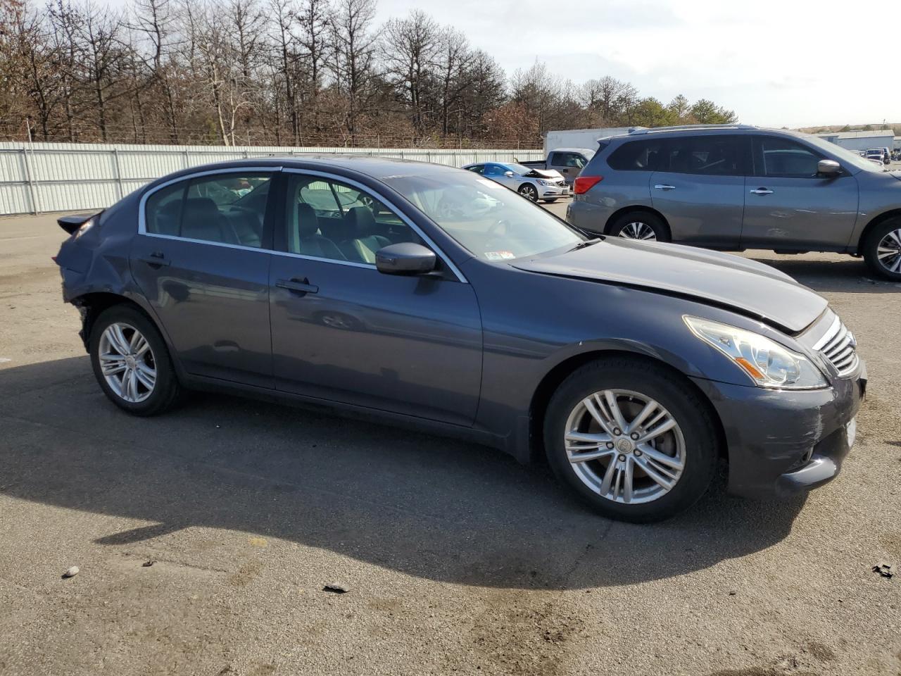2012 INFINITI G37 - Image 4