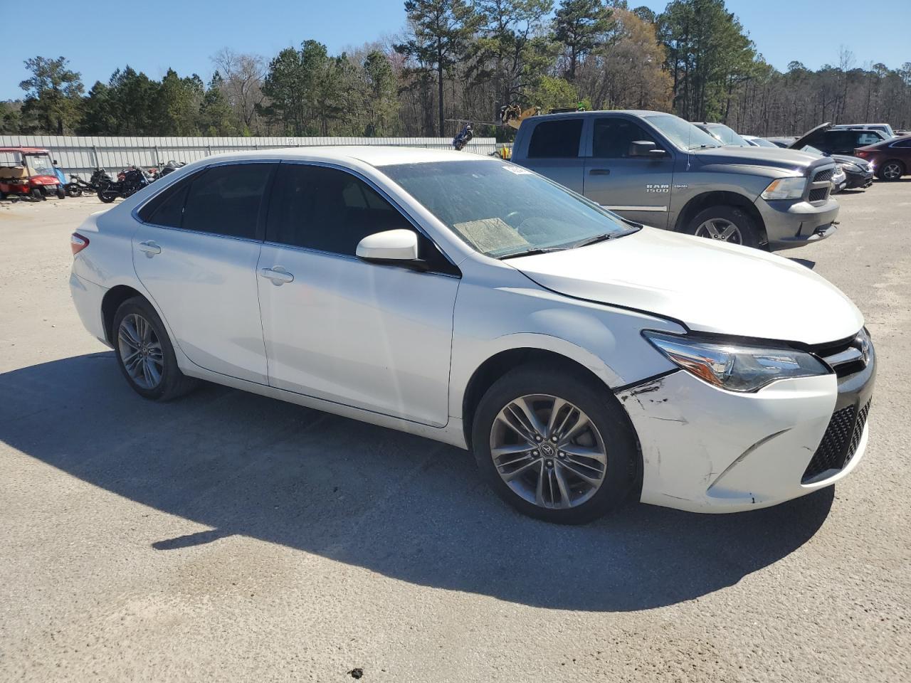 2017 TOYOTA CAMRY LE - Фото 4