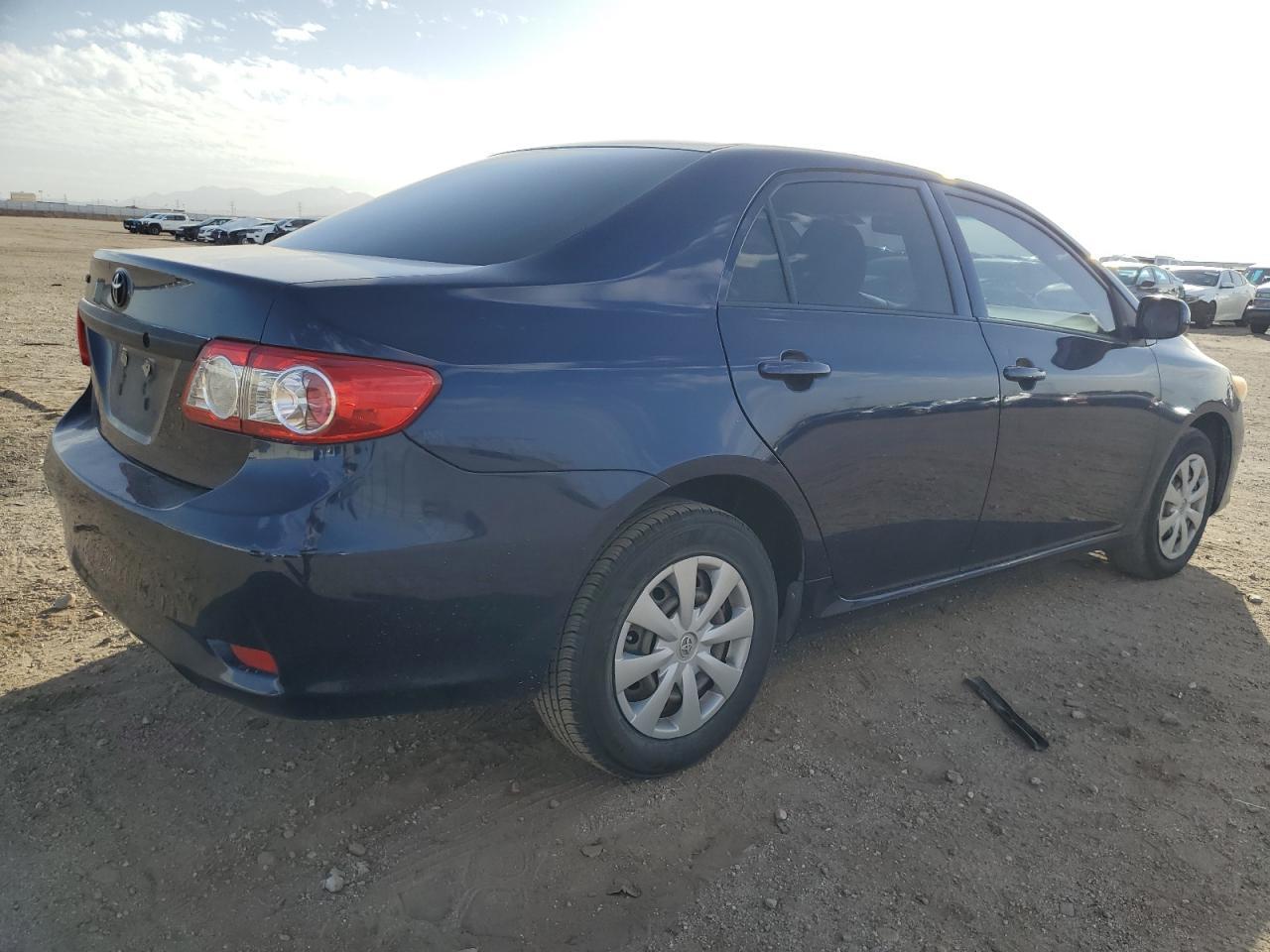 2013 TOYOTA COROLLA BA - Фото 3