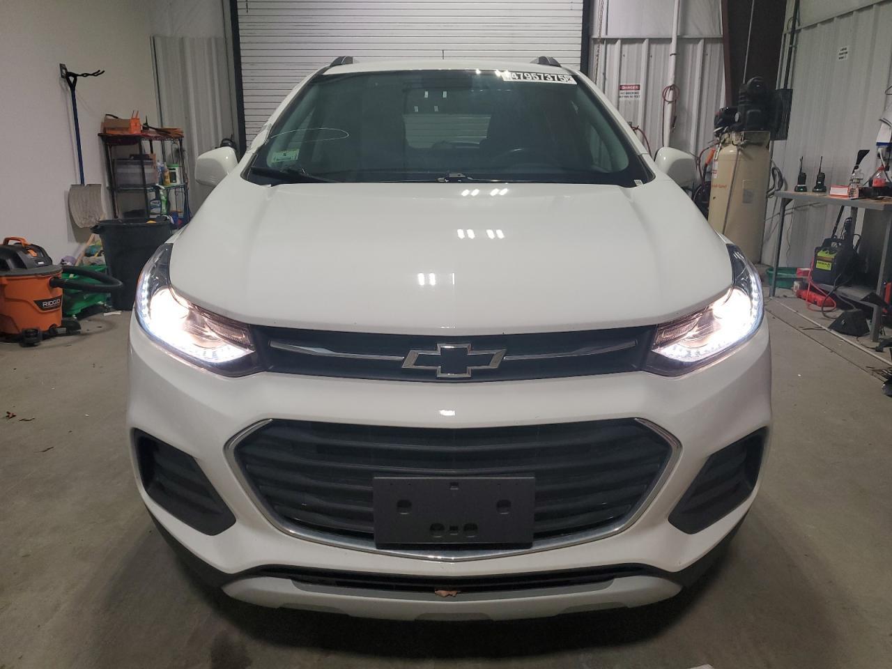 2021 CHEVROLET TRAX 1LT - Image 5