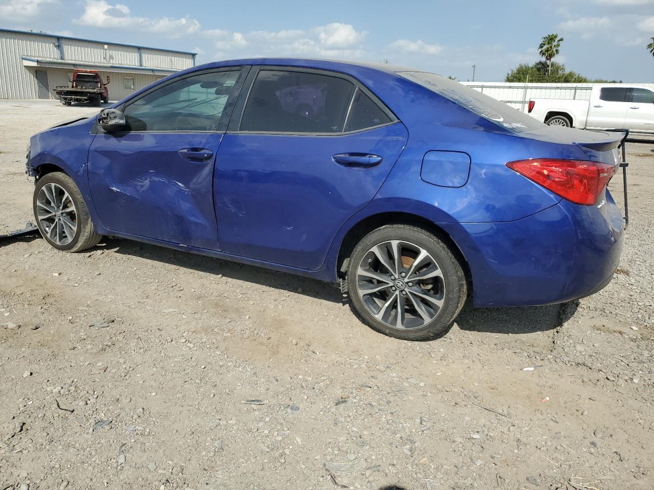 2018 TOYOTA COROLLA L - Фото 2