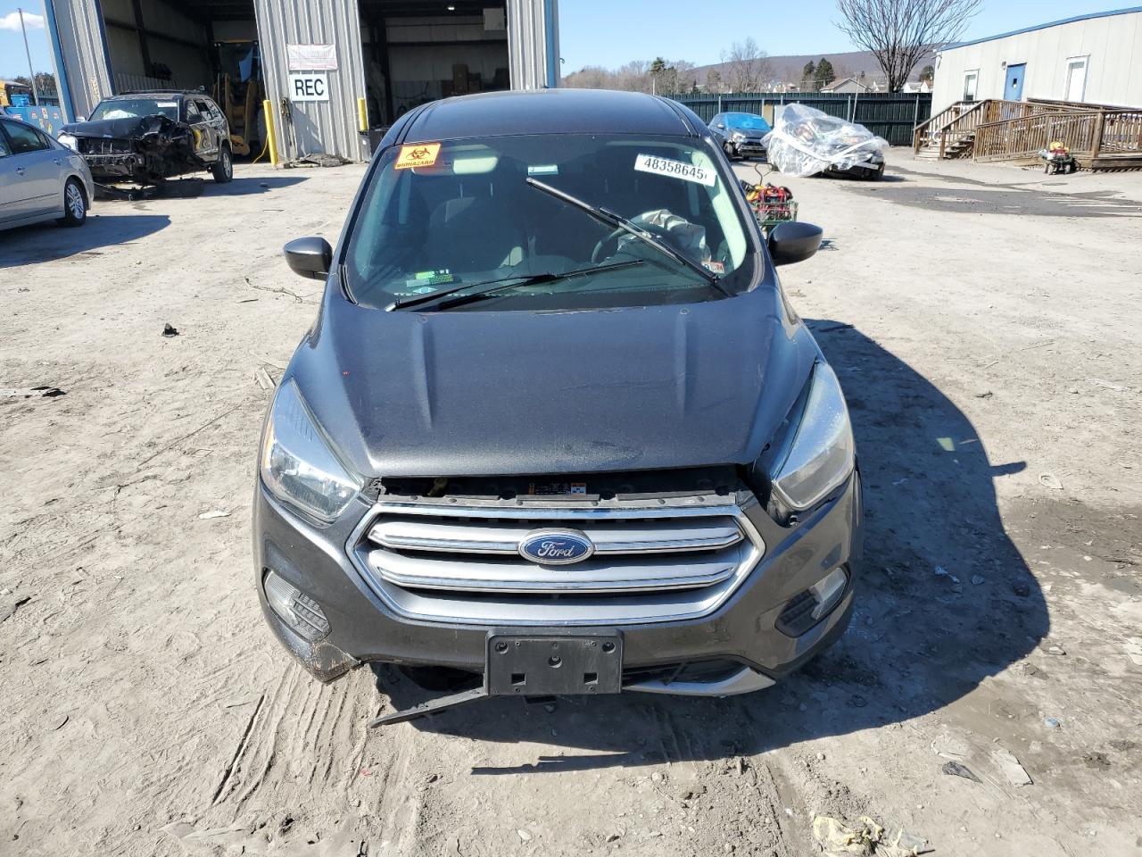 2017 FORD ESCAPE SE - Image 5