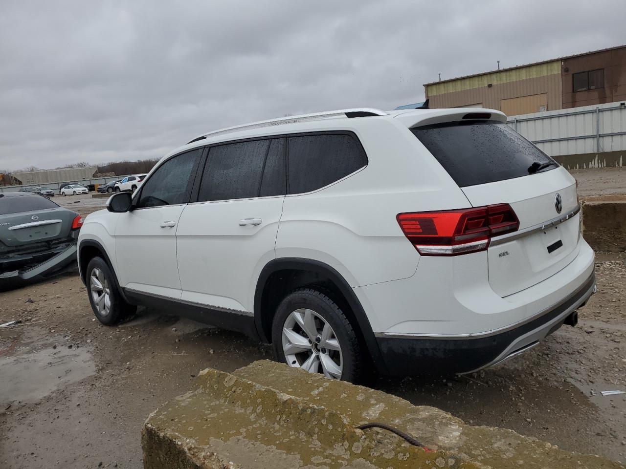 2018 VOLKSWAGEN ATLAS SEL - Image 2