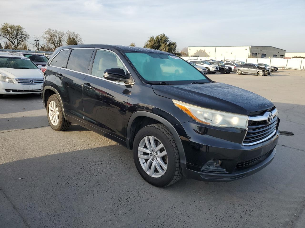 2015 TOYOTA HIGHLANDER - Image 4