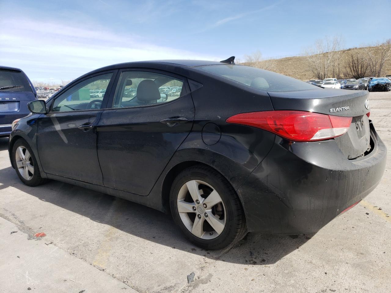 2013 HYUNDAI ELANTRA GL - Image 2