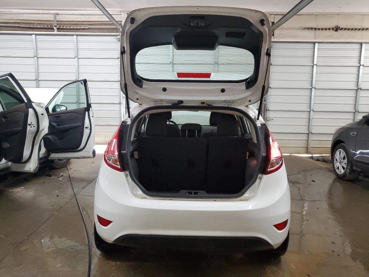 2019 FORD FIESTA SE - Image 6