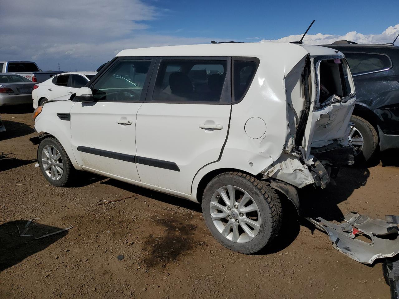 2013 KIA SOUL + - Image 2
