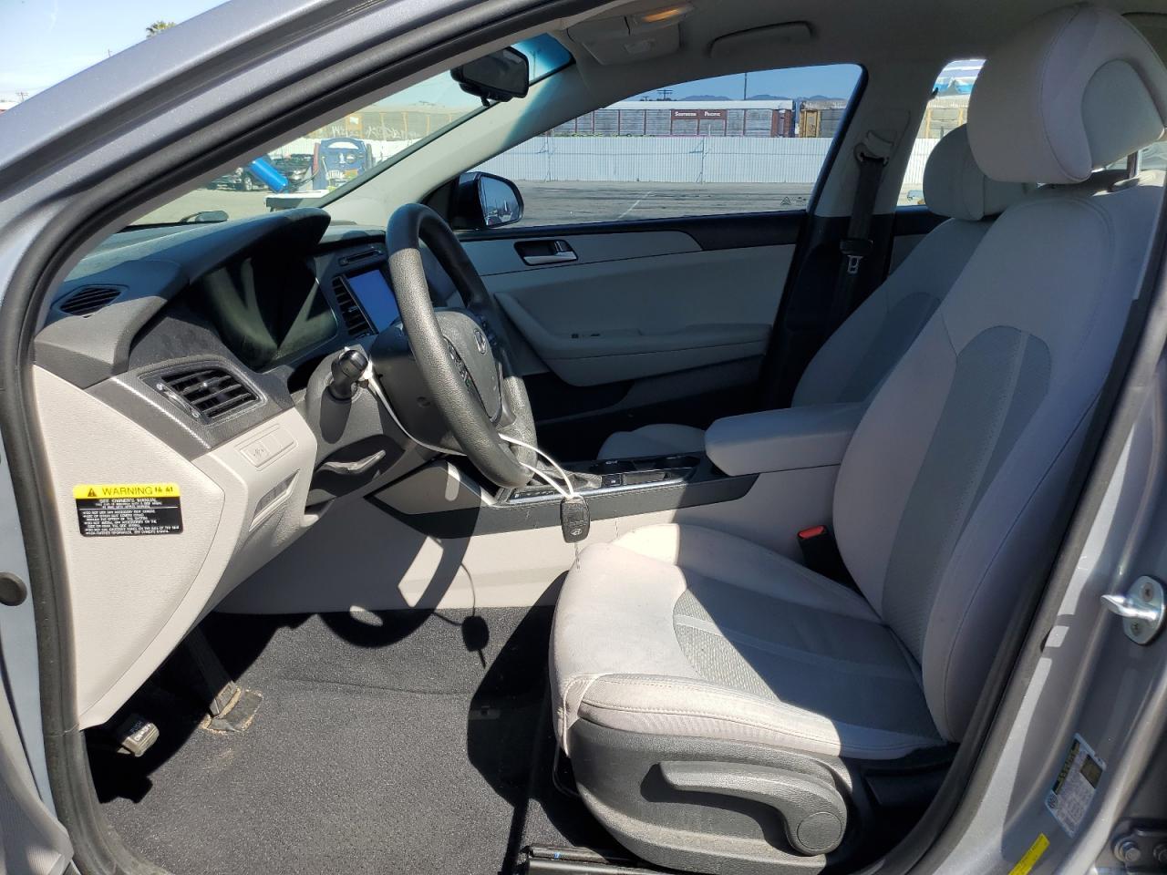 2017 HYUNDAI SONATA SE - Фото 7