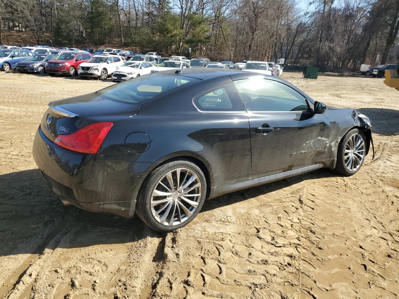 2012 INFINITI G37 - Image 3