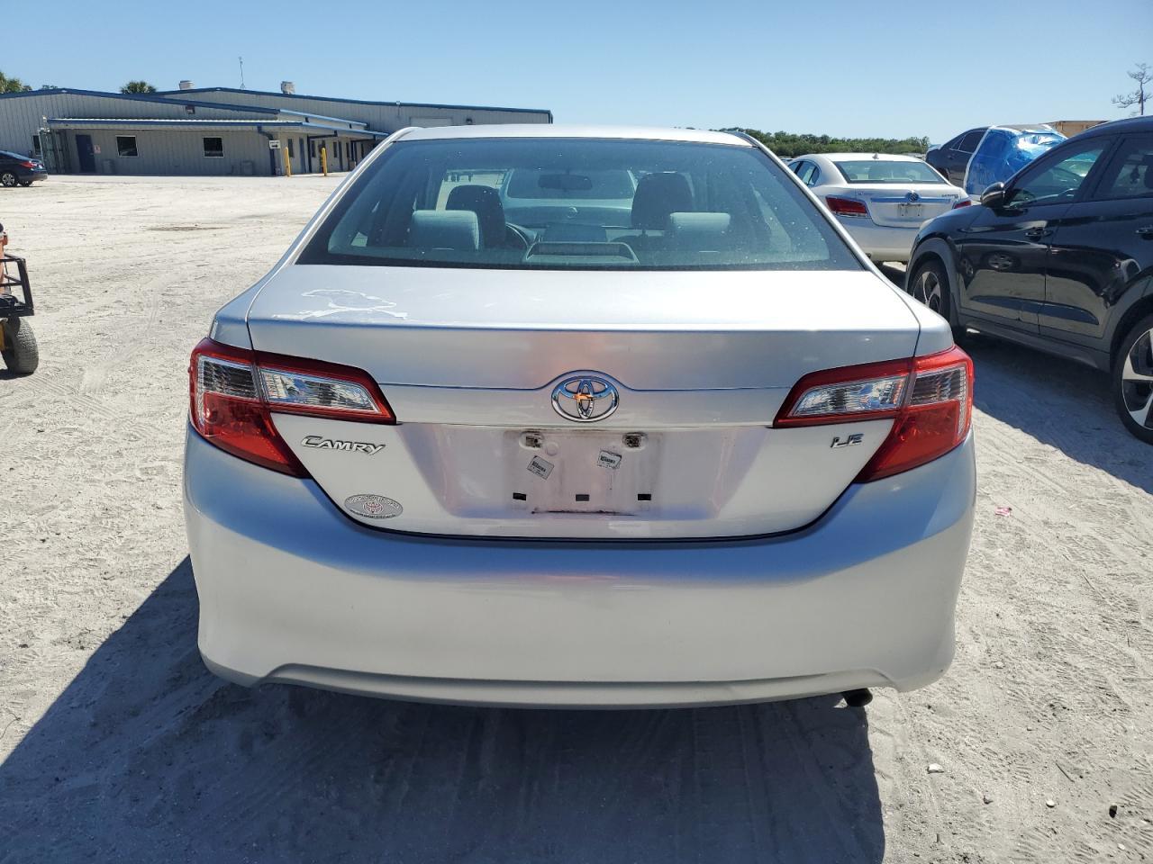 2014 TOYOTA CAMRY L - Image 6