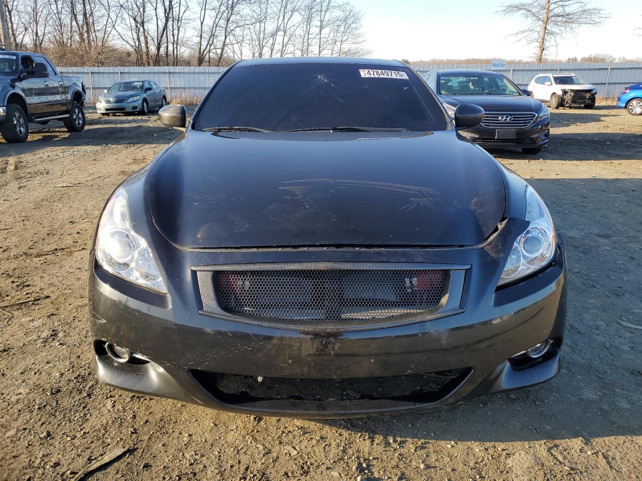 2011 INFINITI G37 - Image 5