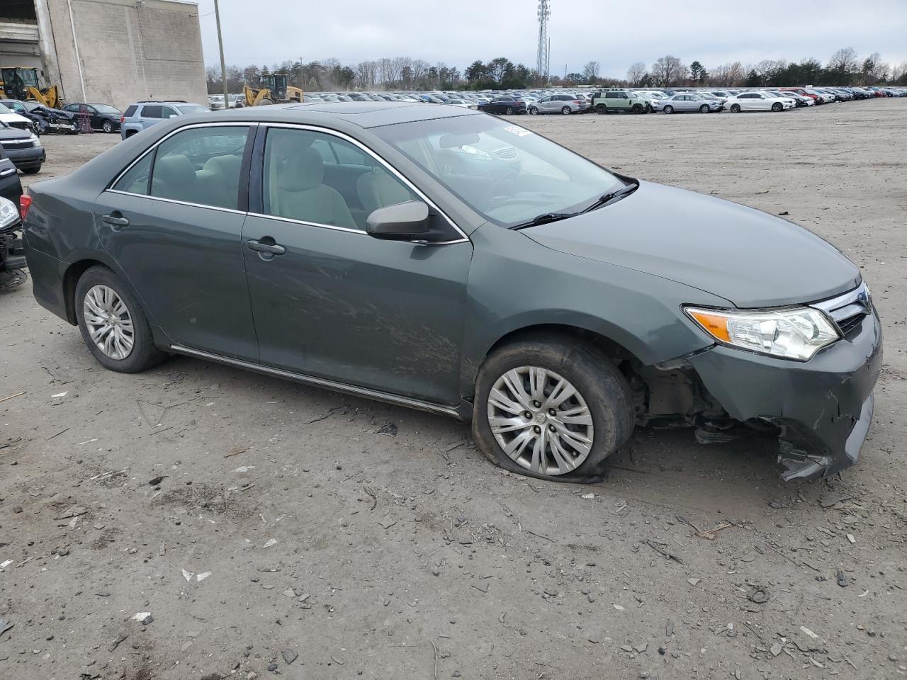 2014 TOYOTA CAMRY L - Фото 4
