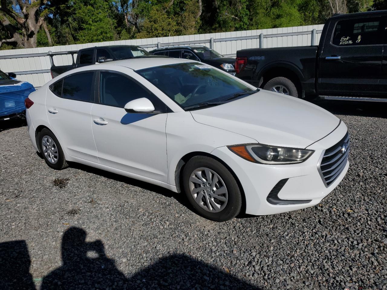 2017 HYUNDAI ELANTRA SE - Фото 4