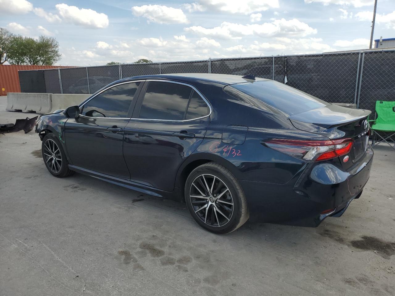 2021 TOYOTA CAMRY SE - Image 2