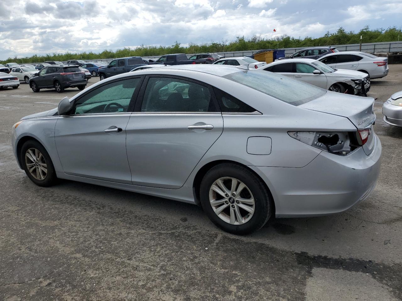 2013 HYUNDAI SONATA GLS - Фото 2