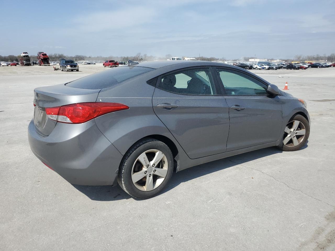 2013 HYUNDAI ELANTRA GL - Image 3