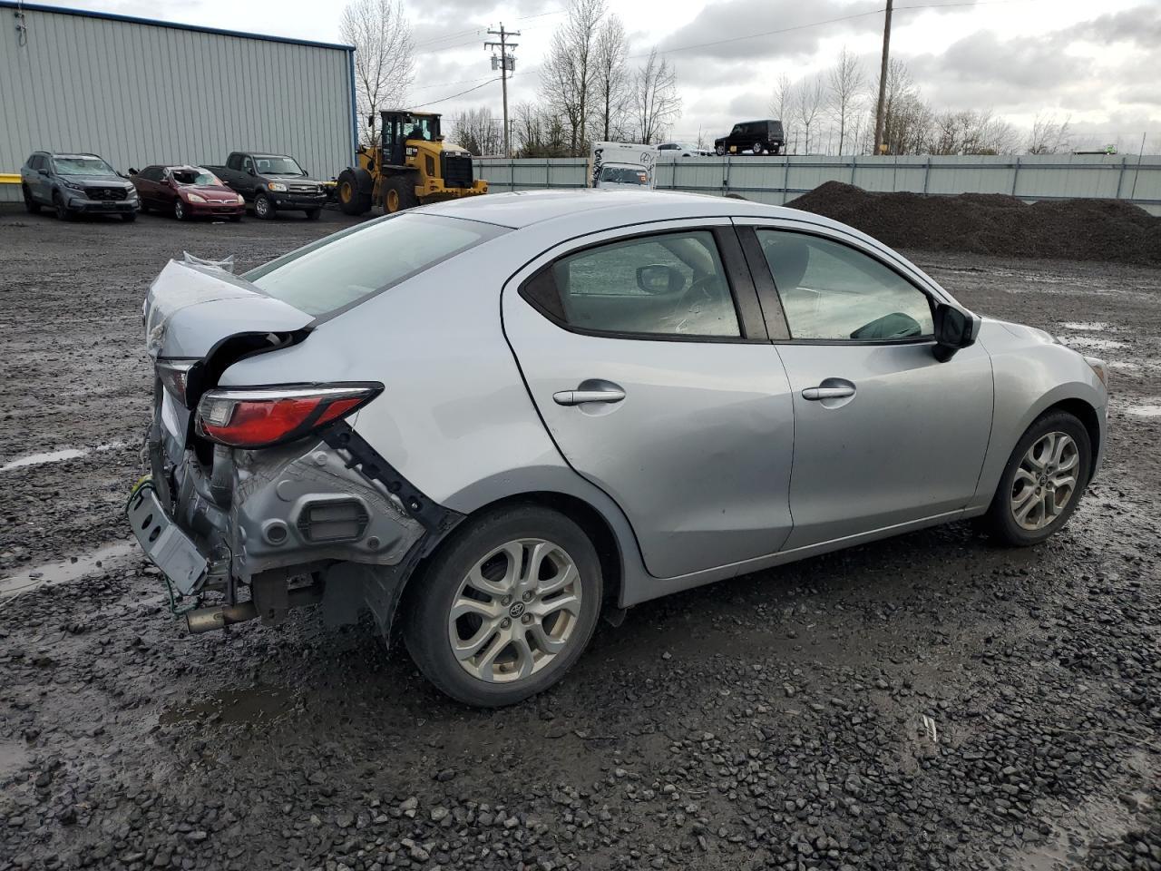 2017 TOYOTA YARIS IA - Image 3