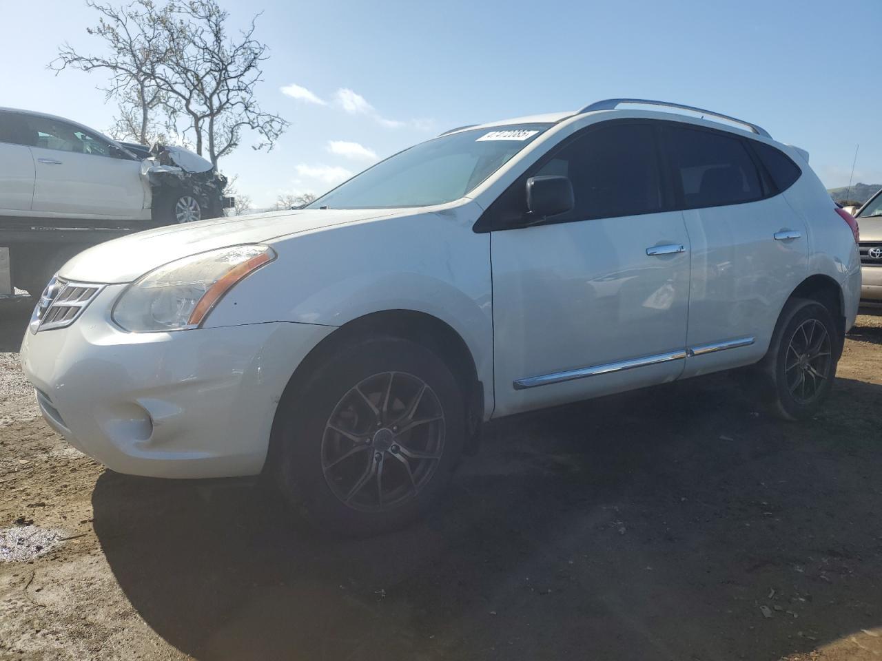 2015 NISSAN ROGUE SELE