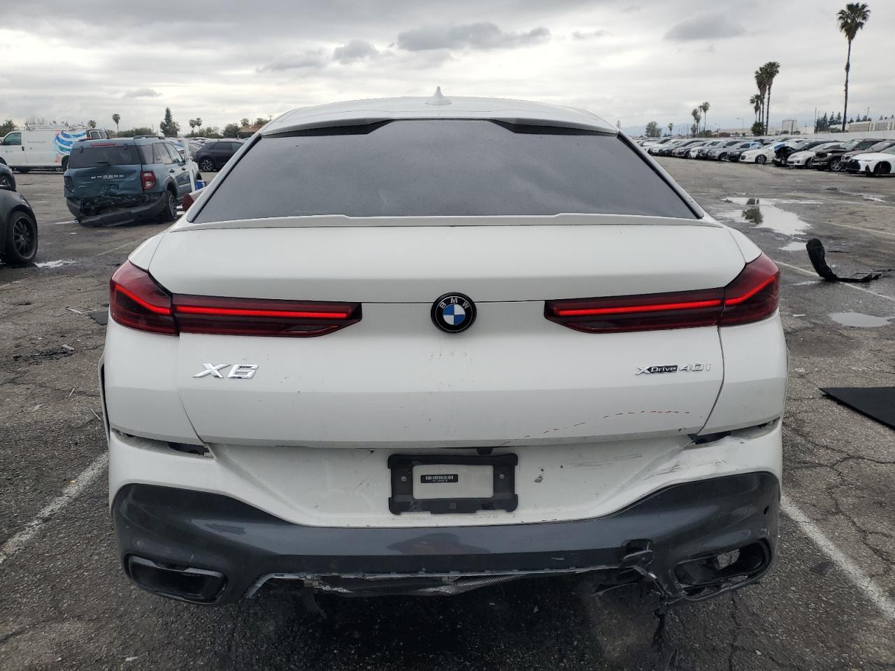 2022 BMW X6 XDRIVE4 - Фото 6
