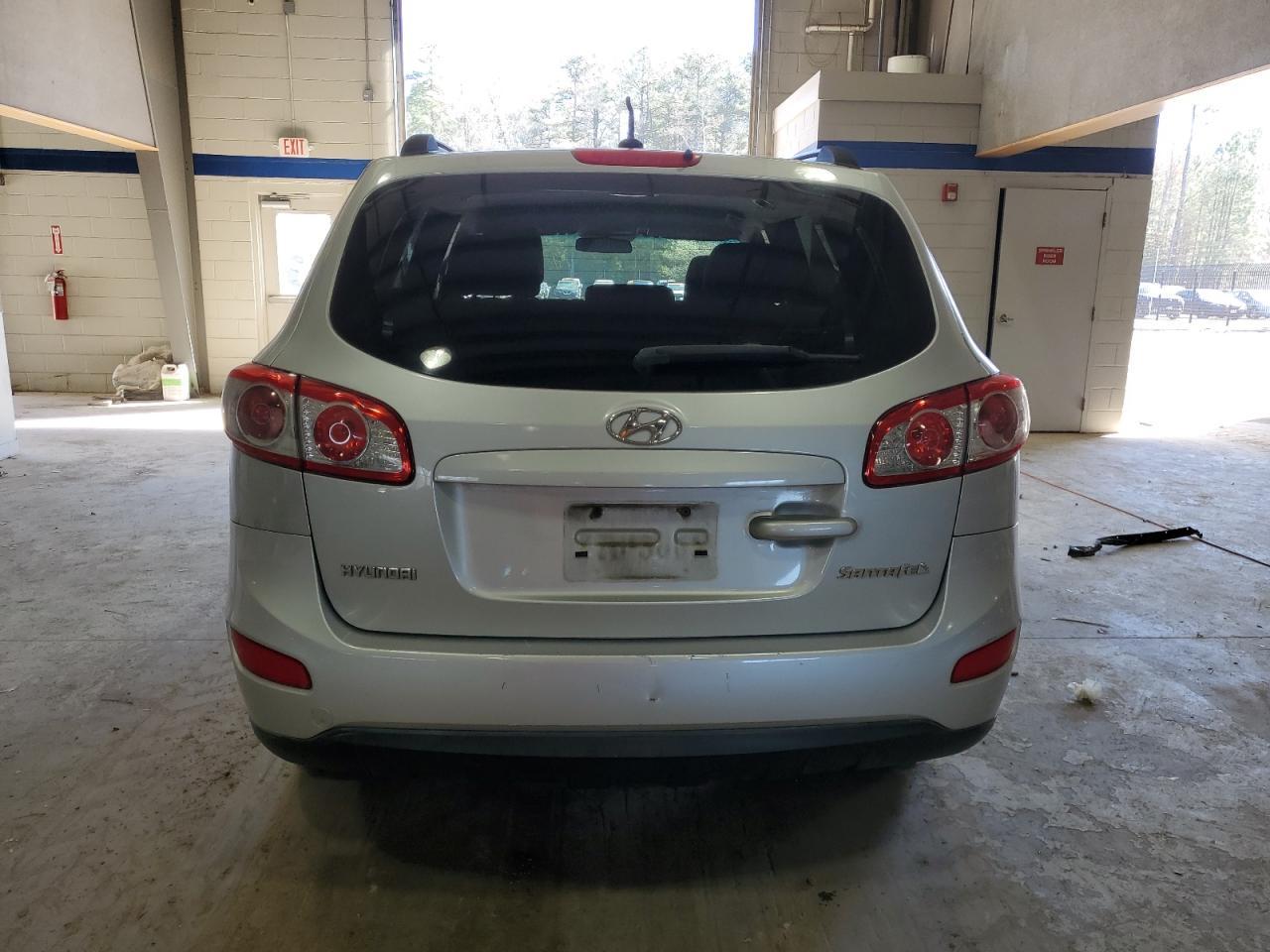 2011 HYUNDAI SANTA FE G - Image 6