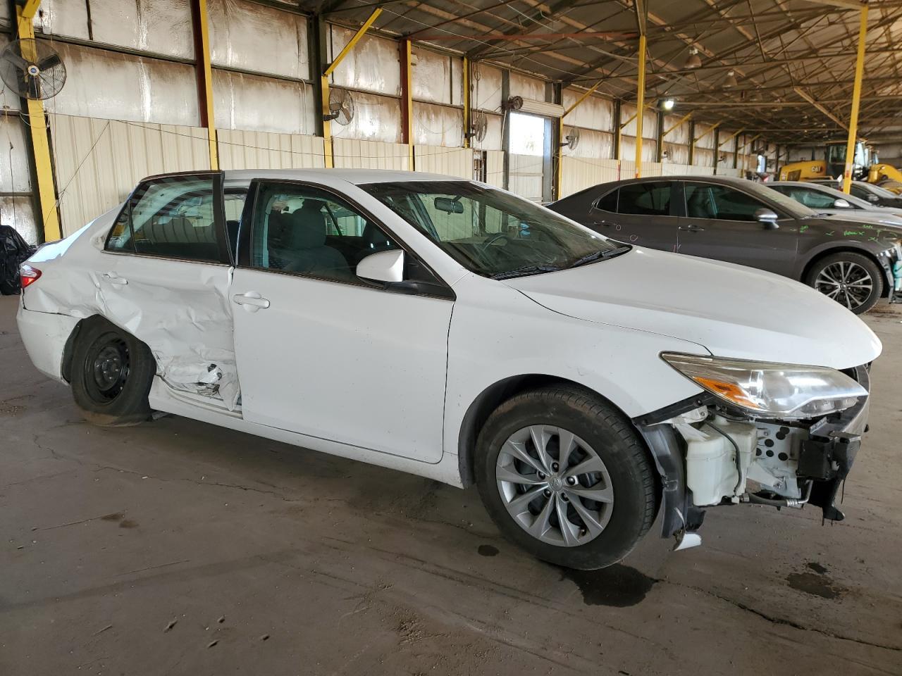 2017 TOYOTA CAMRY LE - Image 4