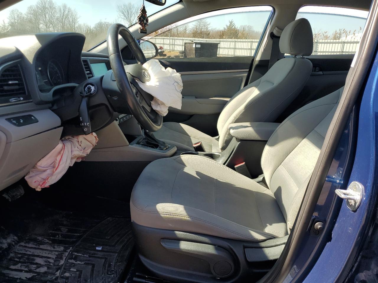 2018 HYUNDAI ELANTRA SE - Фото 7