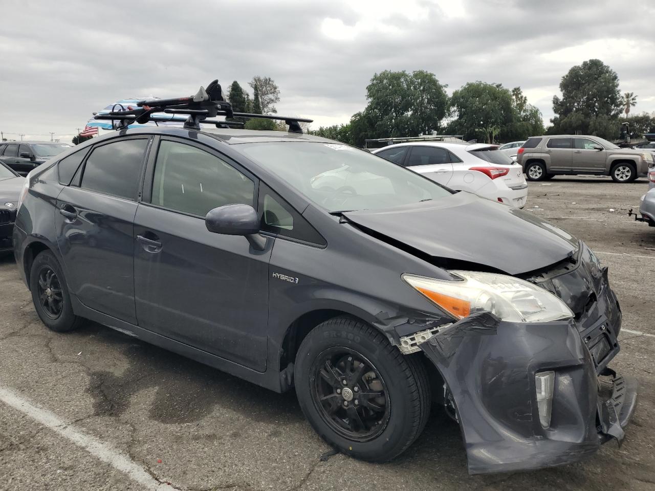 2015 TOYOTA PRIUS - Image 4