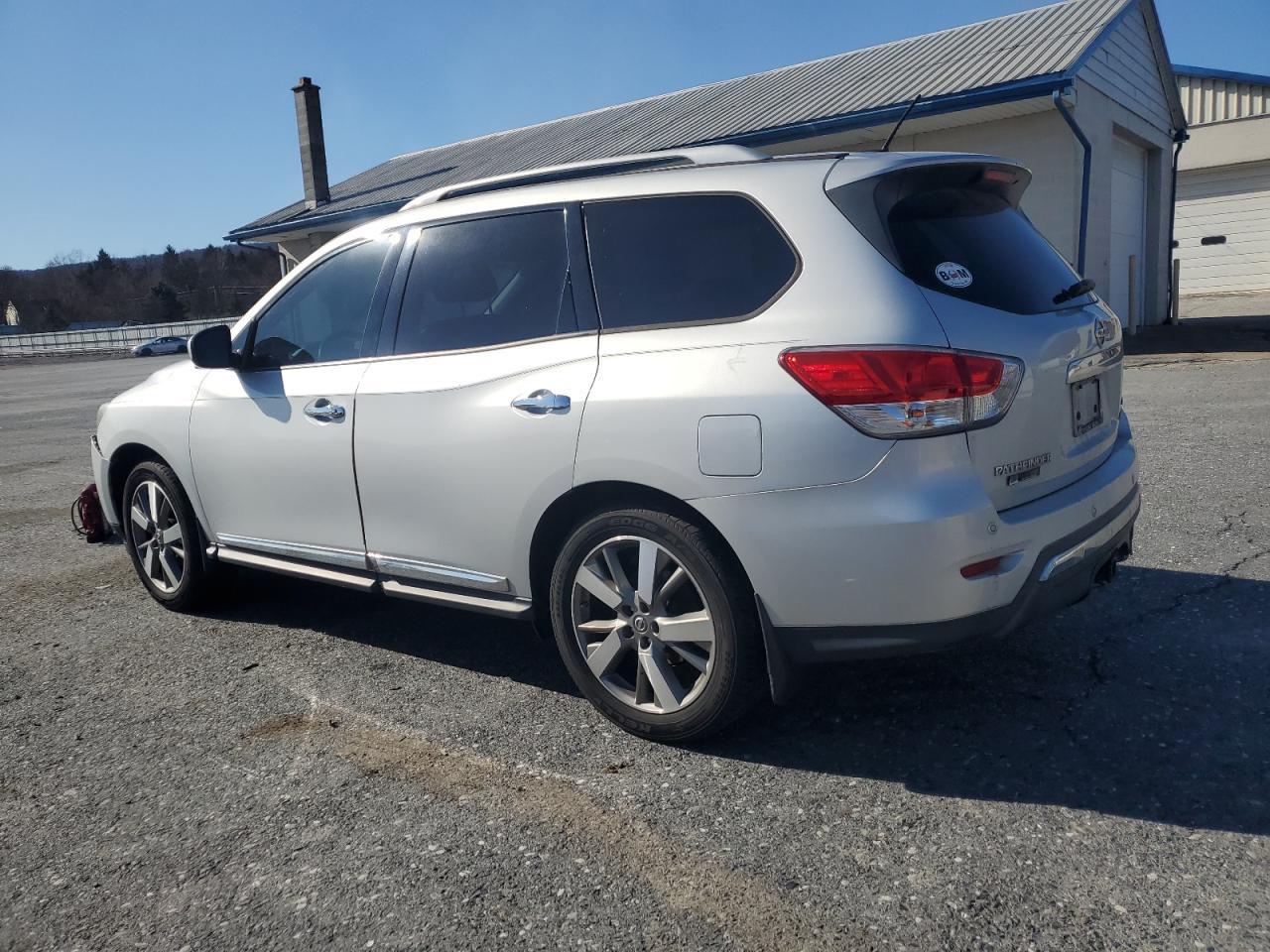 2013 NISSAN PATHFINDER - Фото 2