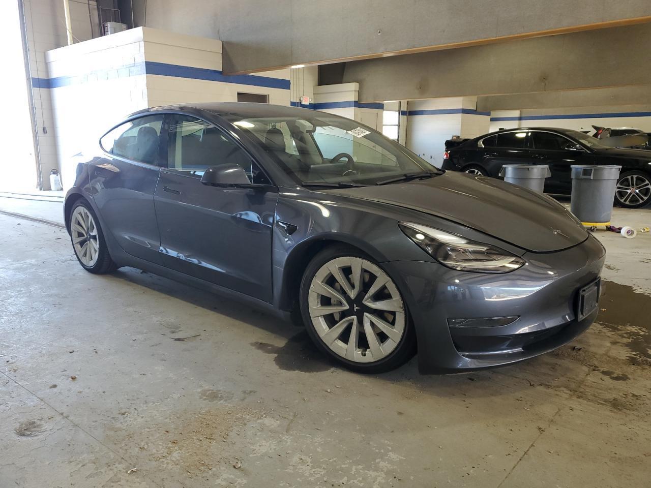 2023 TESLA MODEL 3 - Фото 4