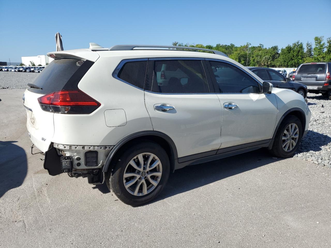 2017 NISSAN ROGUE SV - Image 3